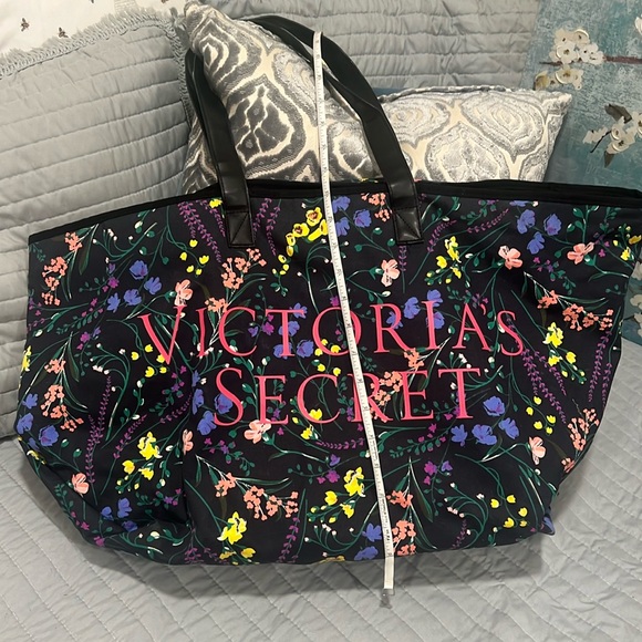 Victoria's Secret Handbags - Victoria Secret Large Bag Tote w Flowers